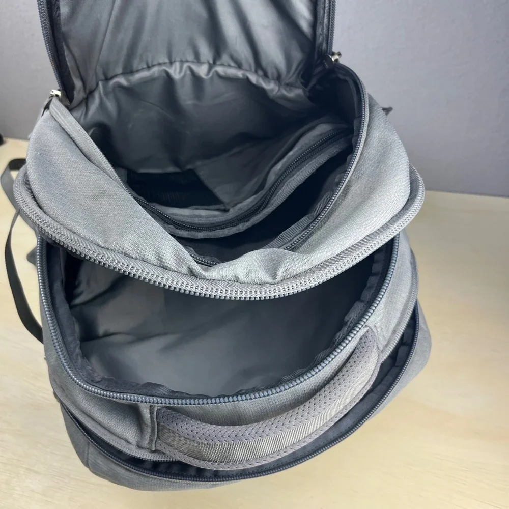 The North Face Recon Backpack Gray Mint Green FlexVent Daypack Hiking Bag